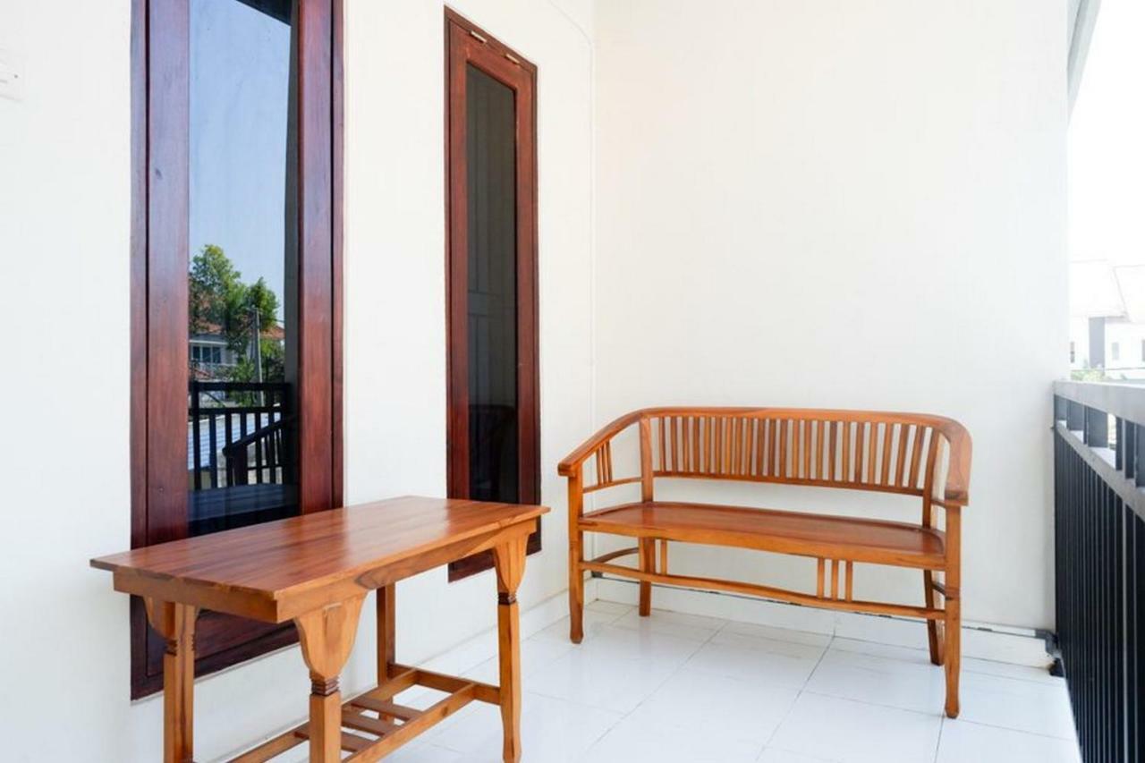 RedDoorz near Mertasari Beach Denpasar Esterno foto